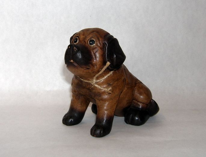 Sediaci pes veľké uši 20 cm