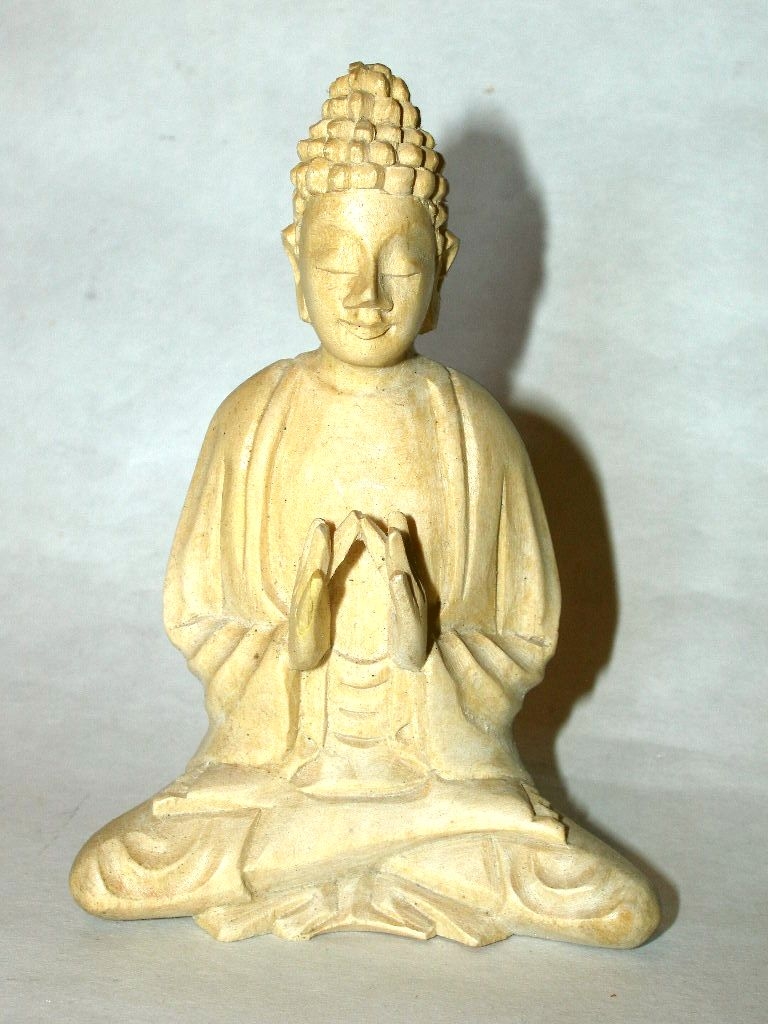 Budha sediaci 10cm dotyk prstami