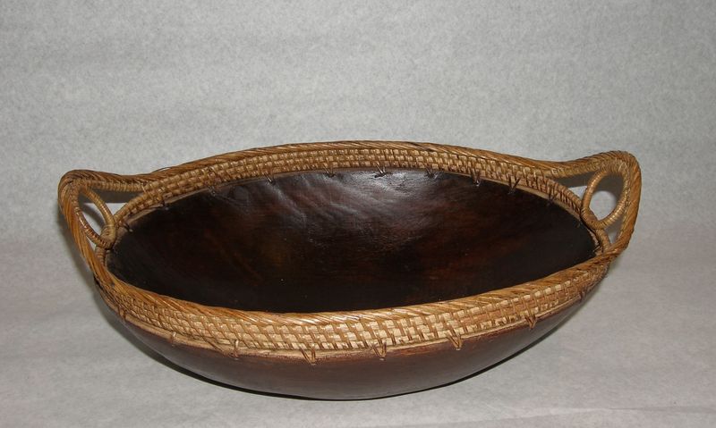 Miska drevo oval pletene uška 13*25*58