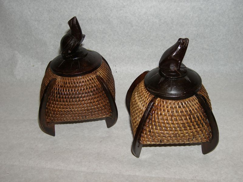 Pruteny košik s vrchnákom - žaba