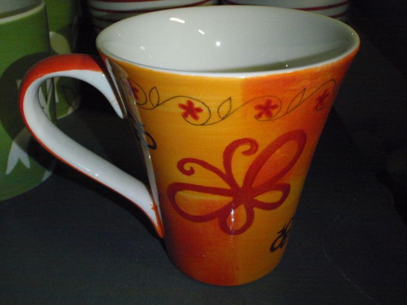 Keramika hrnček oranžovy motyl