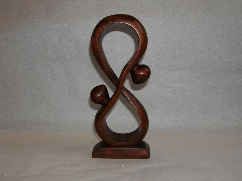 Milenci abstrakt osmička 25 cm