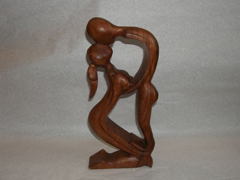 Abstrakt milenci na kolenách spojení bozk 40 cm