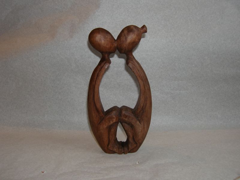 Milenci abstrakt sediaci spoj.kol. bozk 30 cm