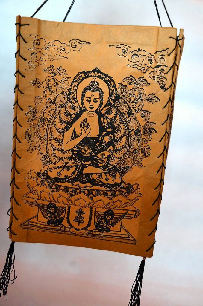 Lampion budha oranžový